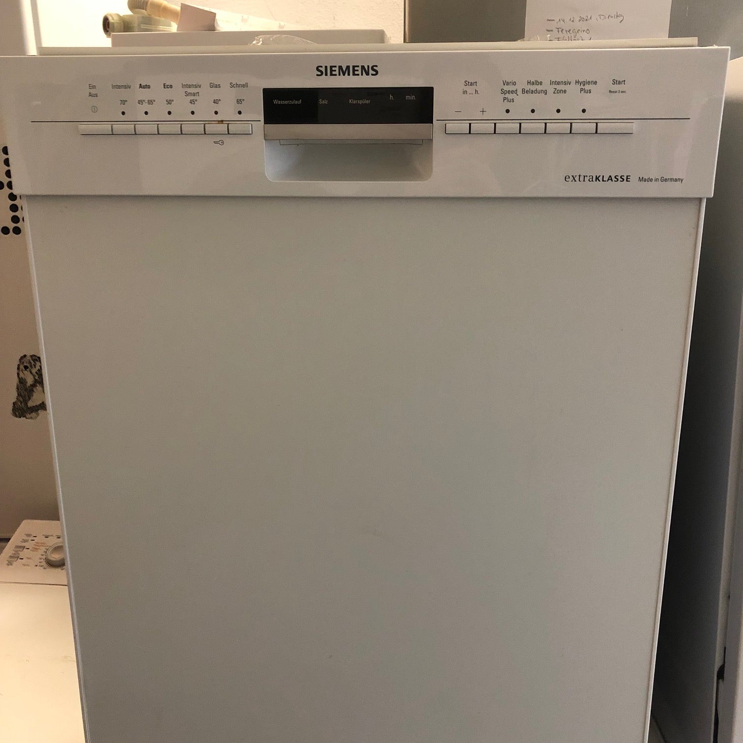 Frontansicht des Siemens Type SD6P1S Geschirrspülers – Hochleistungstechnologie in Berlin.