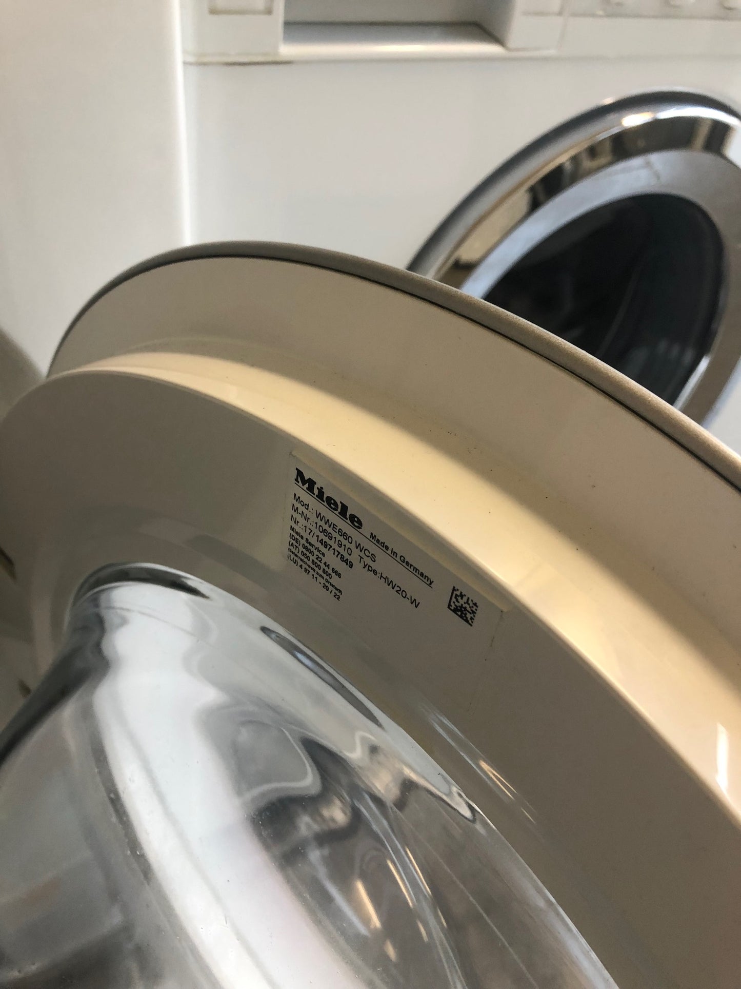 Effiziente und leise Waschleistung der Miele WWE 660 WCS, ideal für Berliner Haushalte.
