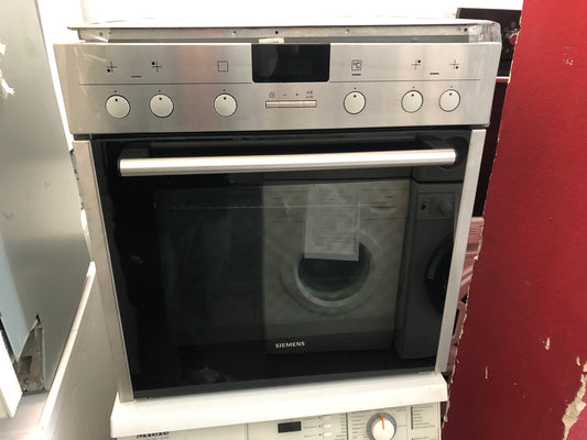 Siemens Backofen & Ceranfeld Set in eleganter Optik, perfekt für jede moderne Küche.
