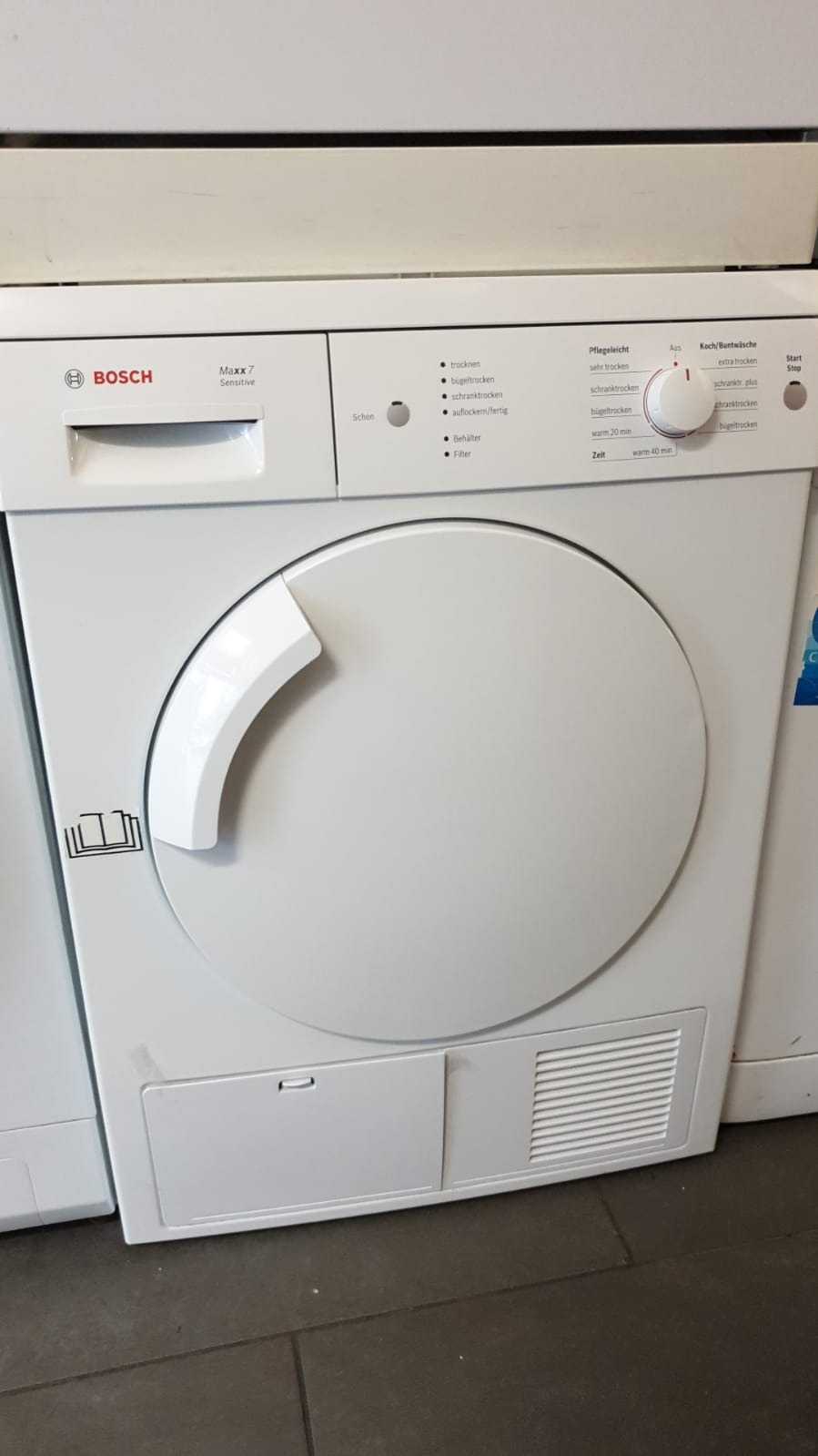 Bosch Maxx 7 Sensitive Trockner, ein Frontlader-Trockner mit 7 KG Fassungsvermögen, ausgestattet mit AntiVibration-Design für