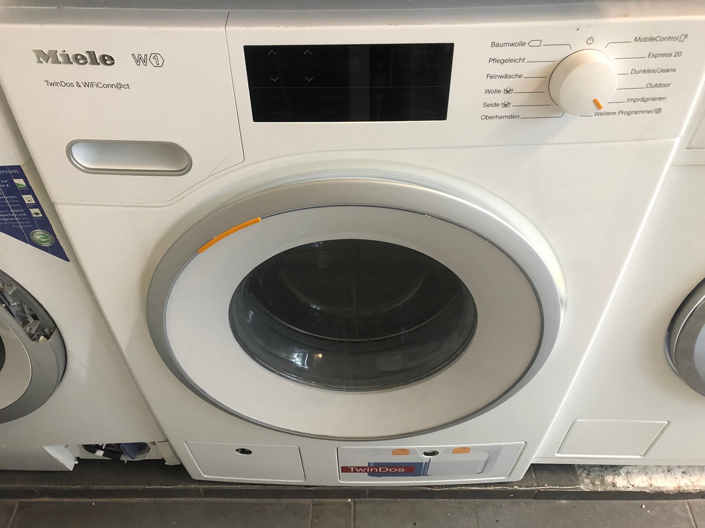 Miele WWE 660 WCS Frontlader Waschmaschine in Berlin, energieeffizient und leistungsstark.