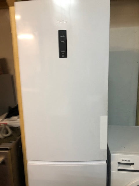 Kühlschrank Marke Haier mit 2 Tiefkülfächer Farbe Weiß